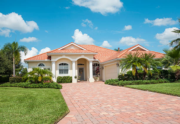 Best Driveway Paving Contractor  in Willow Creek, CA